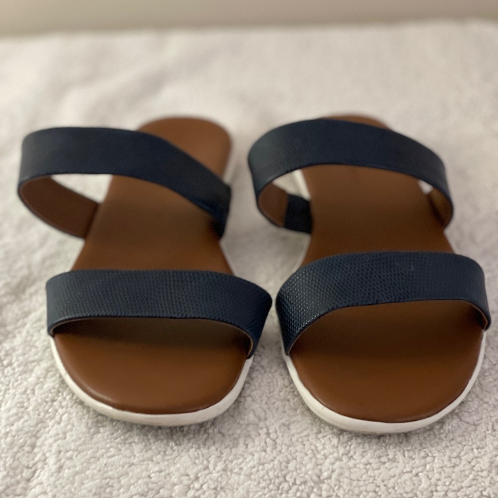 Women’s Aerosole Sandals, good condition